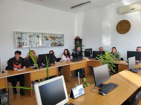 Тренинг на тема: „Организационни, данъчни и отчетни аспекти от дейността на търговеца“ организира катедра „Търговски бизнес“